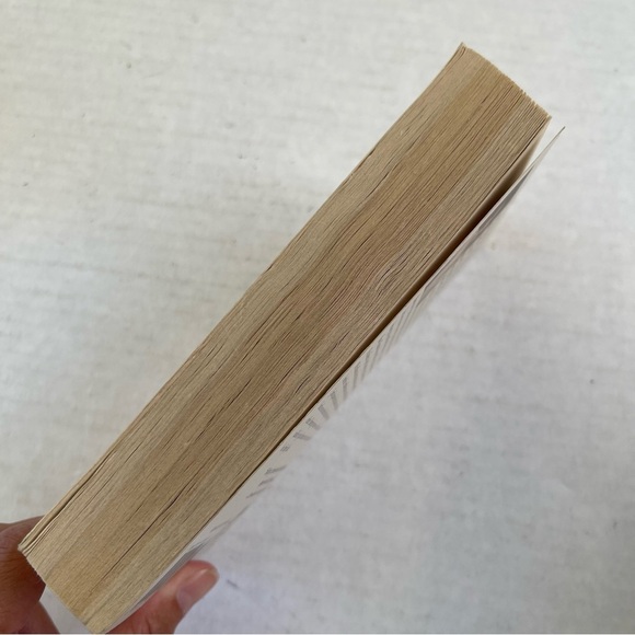 Sting by Sandra Brown Paperback - Picture 5 of 6